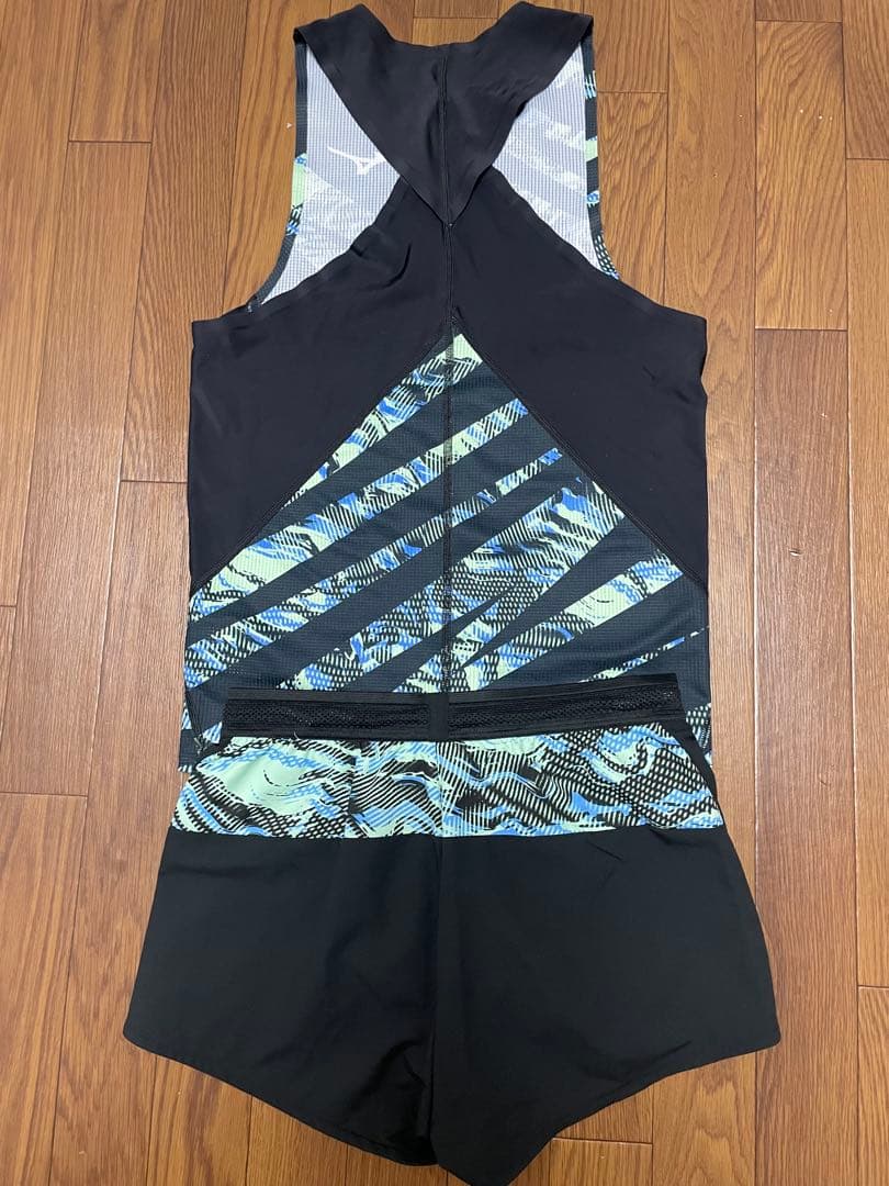 ミズノ　陸上ユニフォーム　上下M