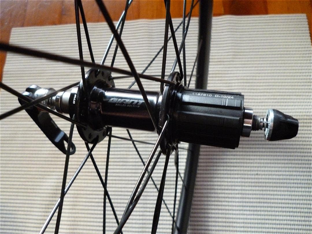 ＞ ジャイアント純正 ホイール 700C 10速 リムブレーキ 前後