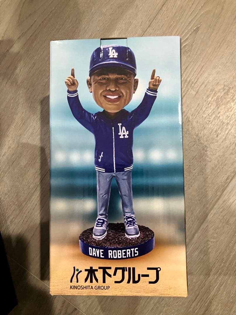 ドジャース Dave Roberts デイブ・ロバーツ監 ボブルヘッド未開