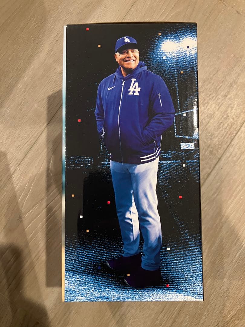 ドジャース Dave Roberts デイブ・ロバーツ監 ボブルヘッド未開