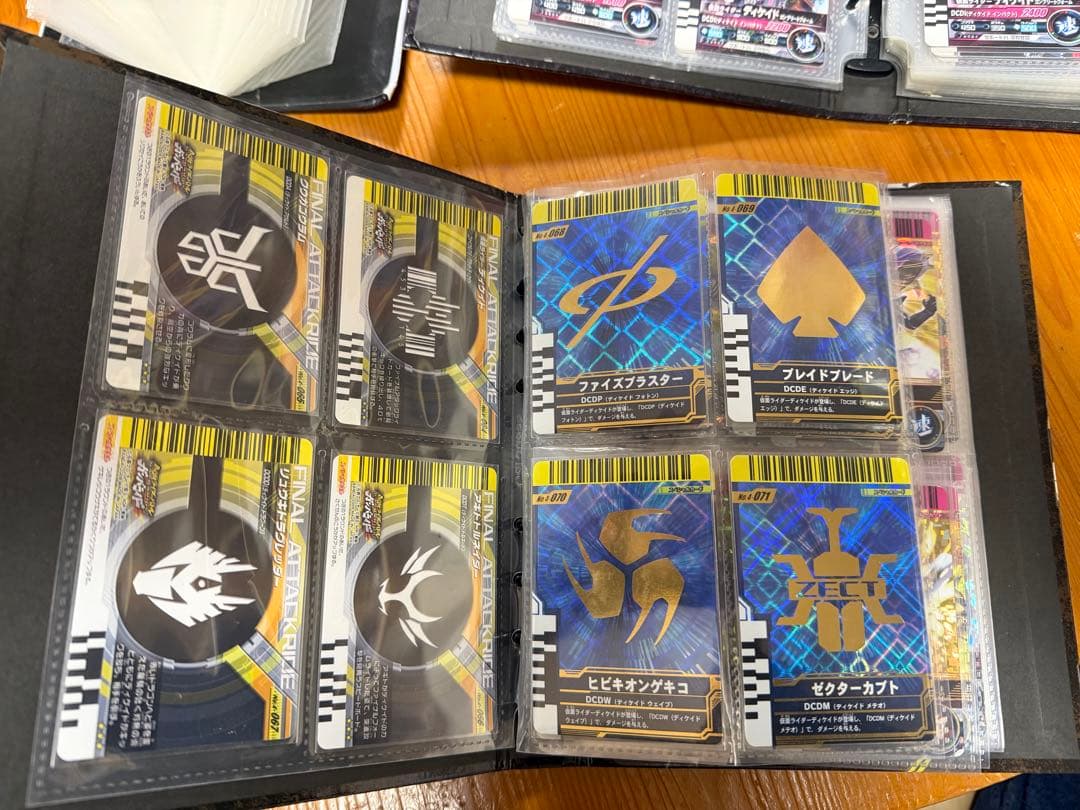 仮面ライダー　ガンバライド　ゴールドコンプ他多数カードとカードバトル機