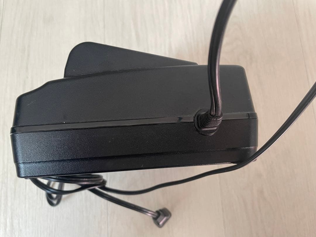 パナソニック　電動自転車充電器　NKJ069Z1