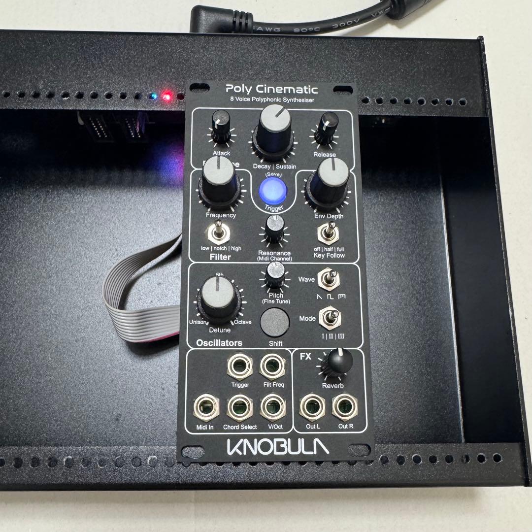 Knobula Poly Cinematic Dark Mode ユーロラック