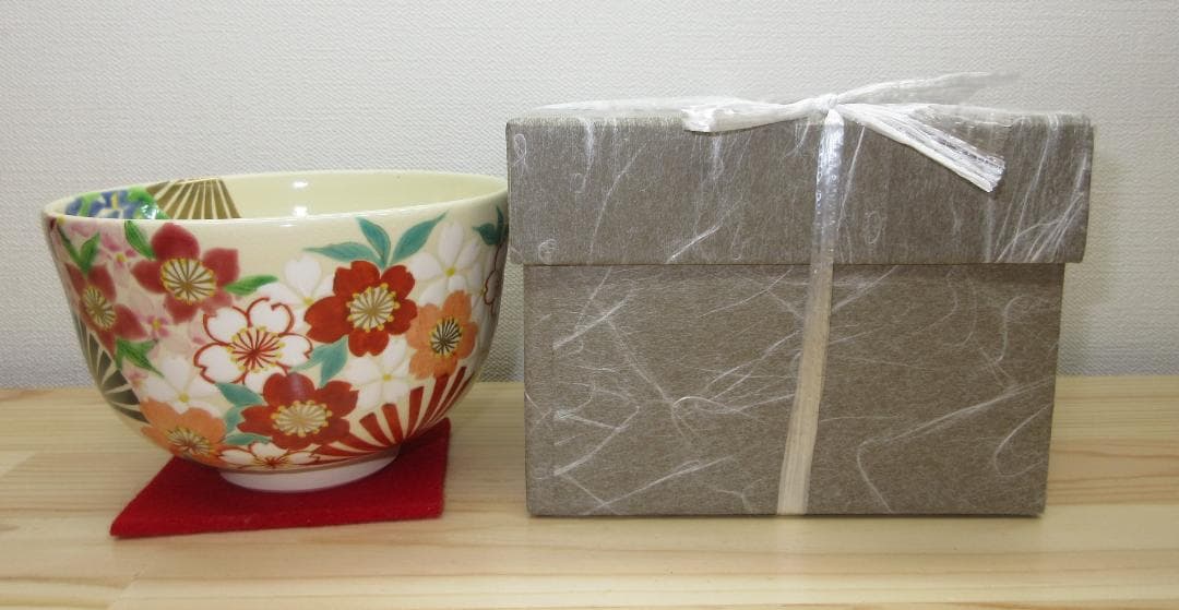 送料込【逢絢亭・新品】茶道具 茶碗 京焼 仁清写 扇面に花菖蒲の図 廣田嵩花