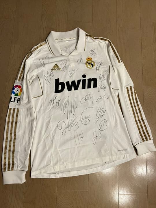 11/12 レアル・マドリード 全員直筆サイン #12 マルセロ選手支給品