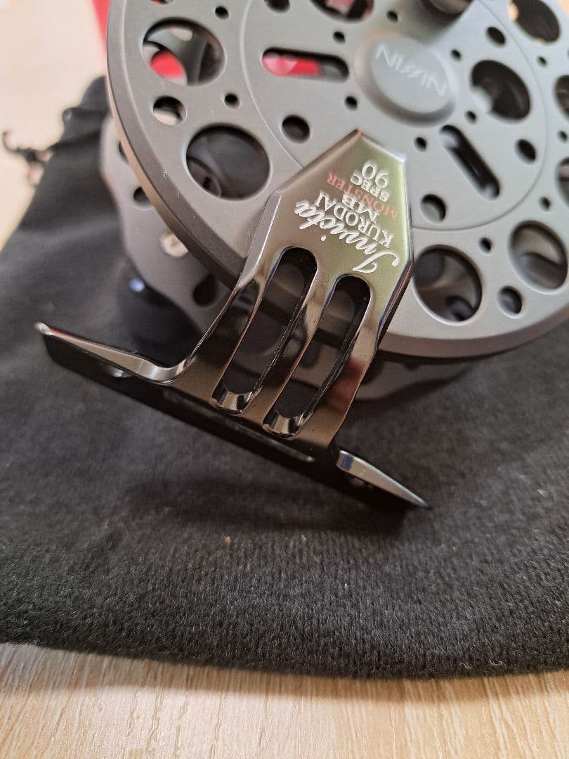 (極美品)宇崎日新 インヴィクタクロダイMBモンスターSPEC 90