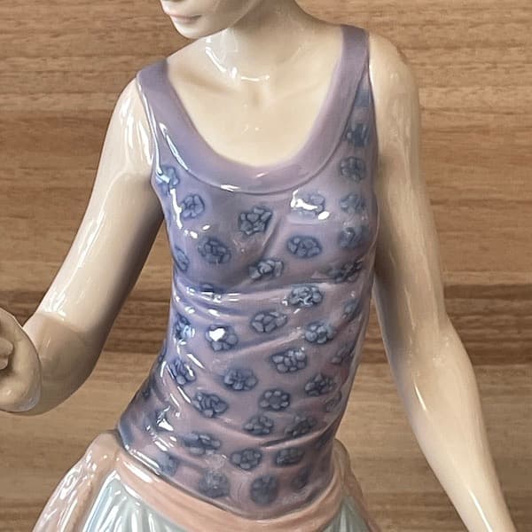 リヤドロ　優雅な散歩のひととき　フィギュリン　LLADRO 人形　ポーセリン