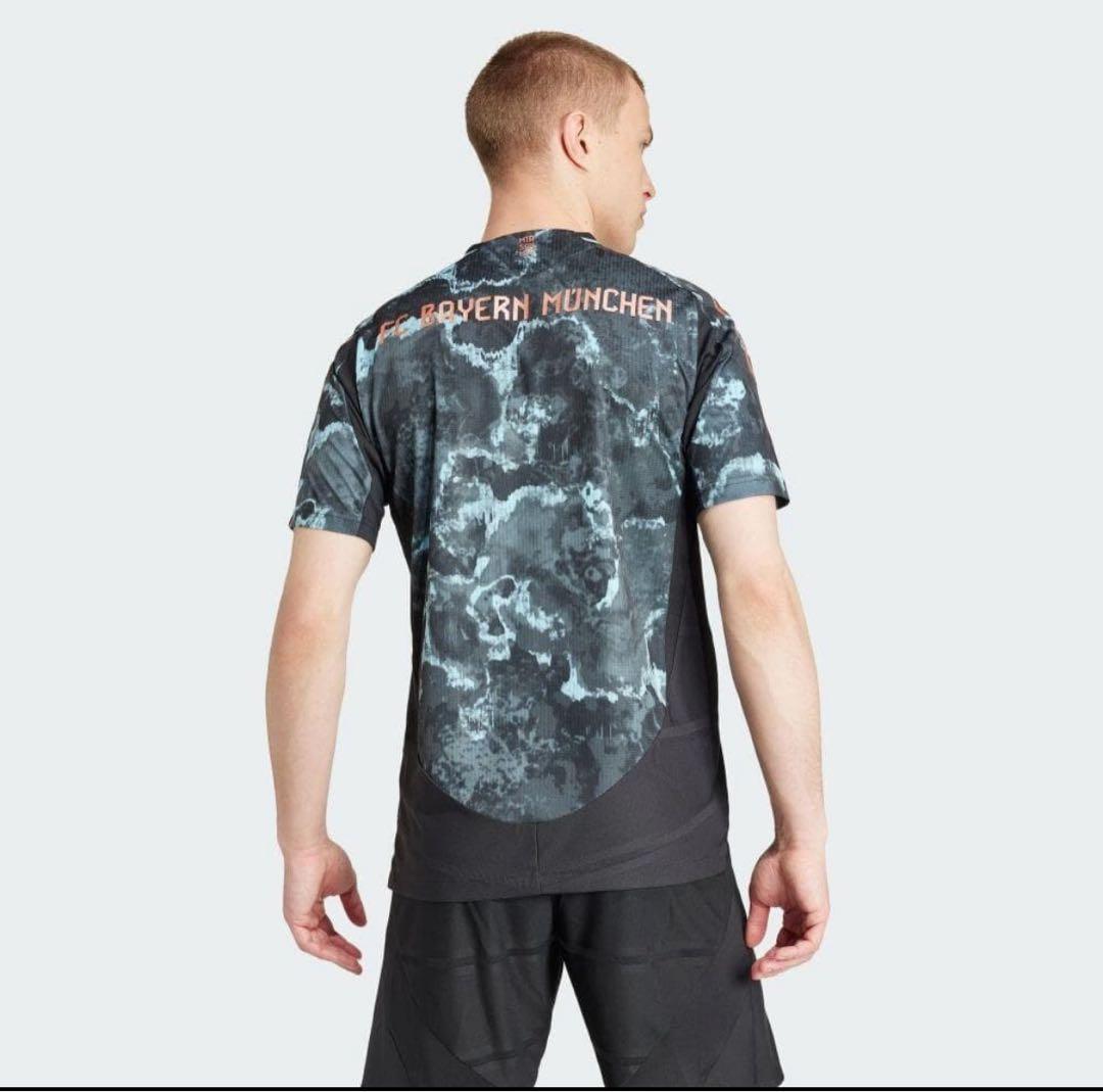 【新品未使用タグ付き】FCバイエルン 24/25 オーセンユニフォーム XL