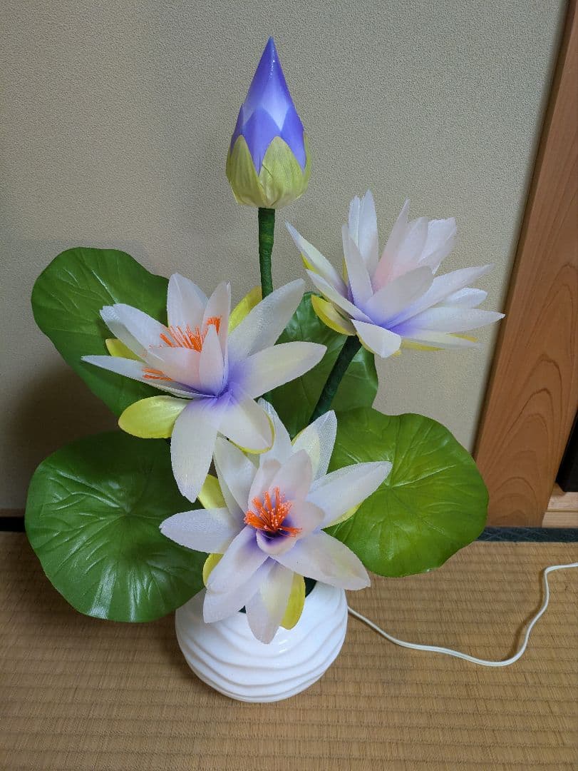 【★美品★】紫色の睡蓮のルミナスLEDライト