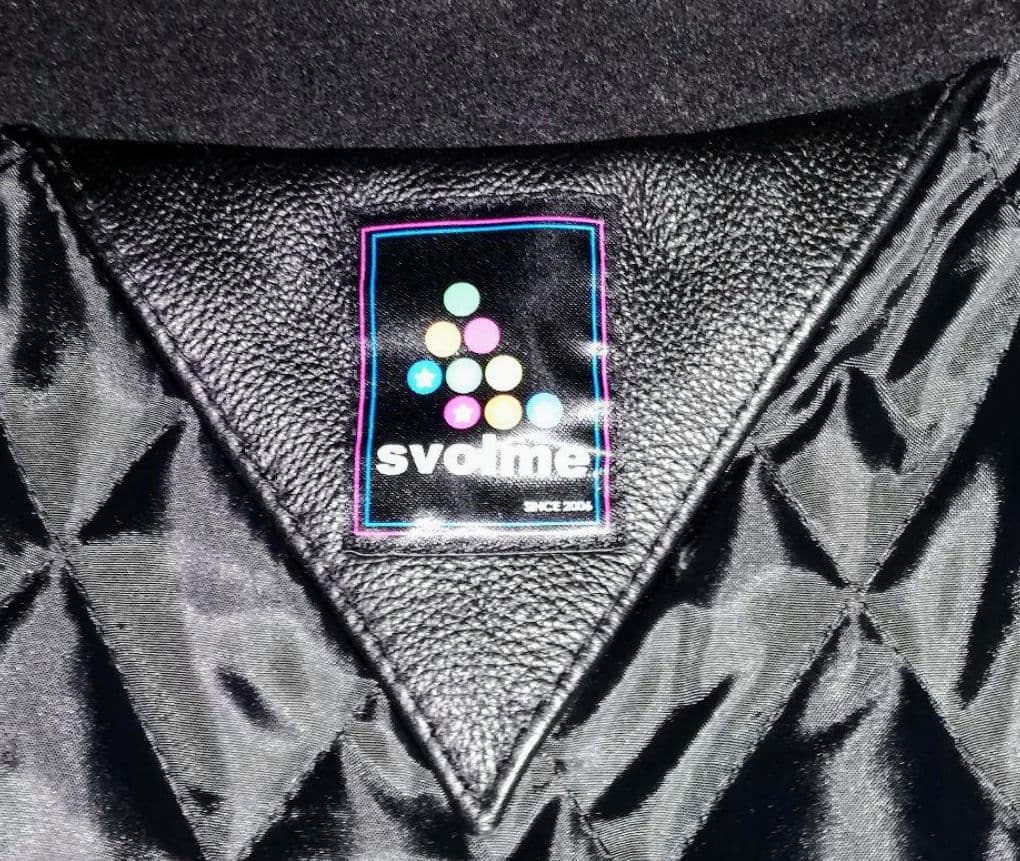 【匿名配送】【入手困難】【レア】メルトンコート　ジャケット　黒　スボルメ