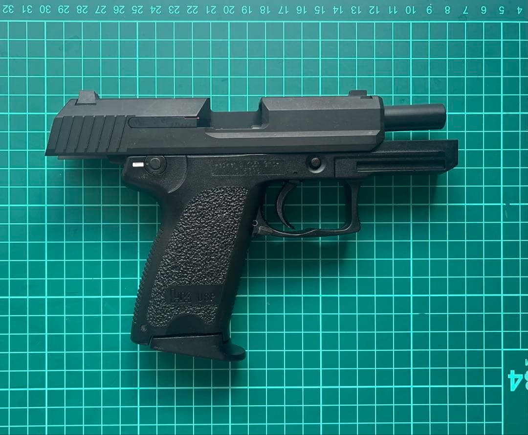 ケーエスシーKSC USPコンパクト　ガスガン 玩具　トイガン