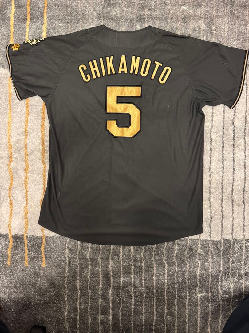 阪神タイガース 近本光司 ブラックダイナマイトユニフォーム Oサイズ