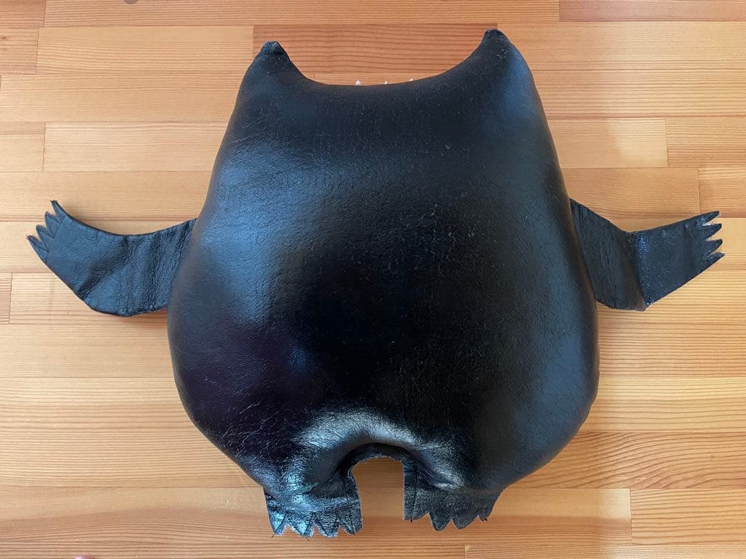 ナウガモンスター　Naugahyde