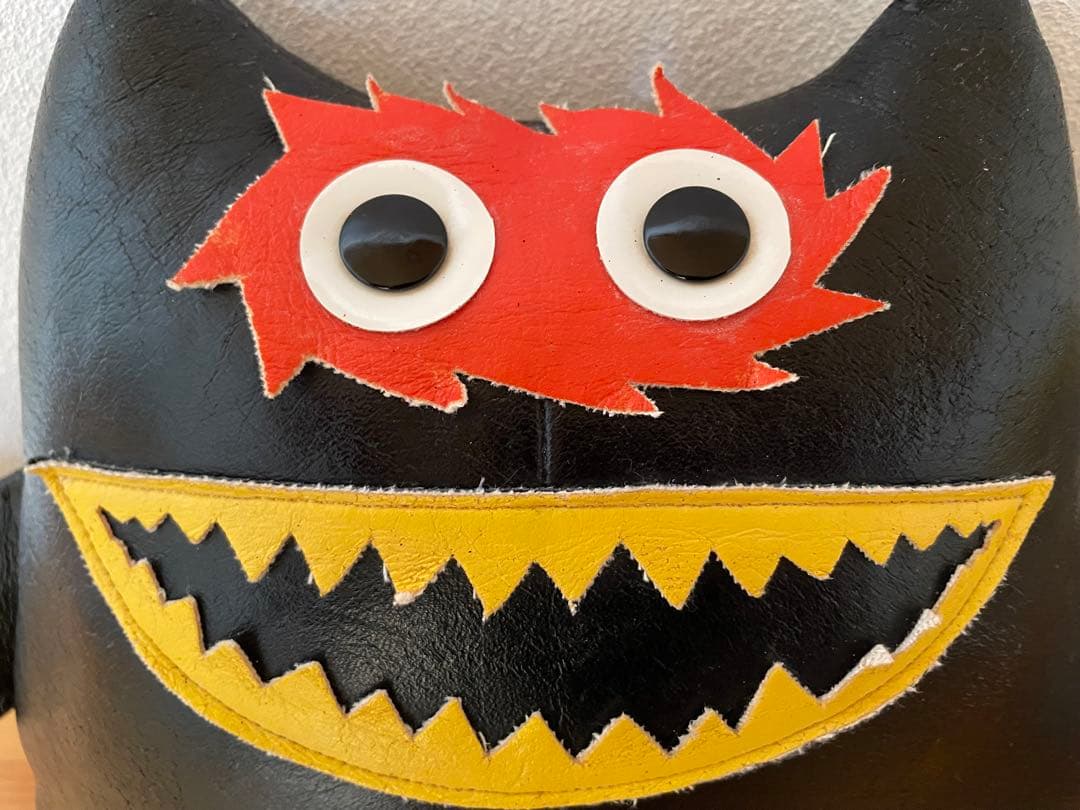 ナウガモンスター　Naugahyde