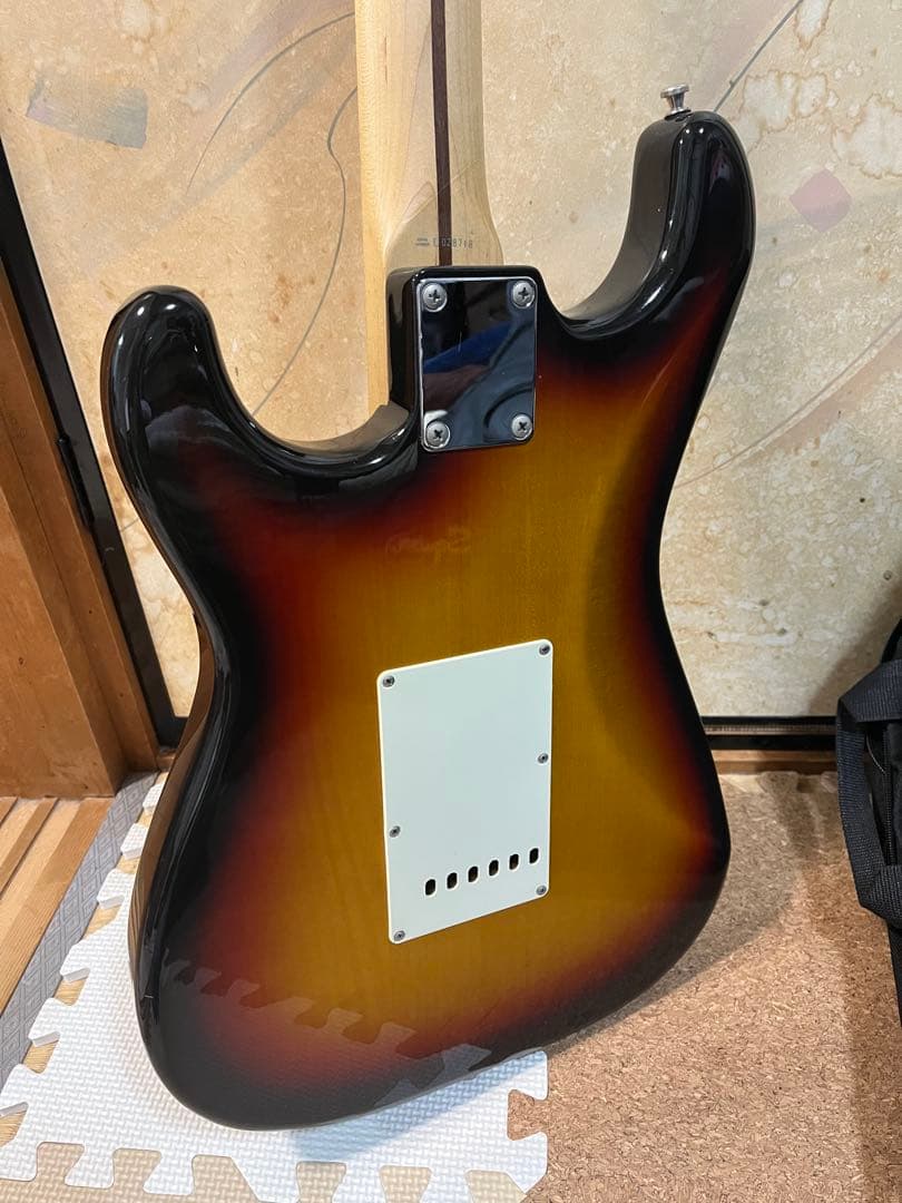 fender japan ストラトキャスター　サンバースト