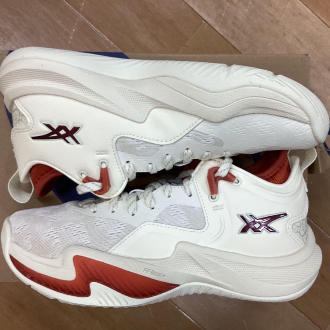 シューズ(男性用) NOVA SURGE LOW 2 750 28.5cm