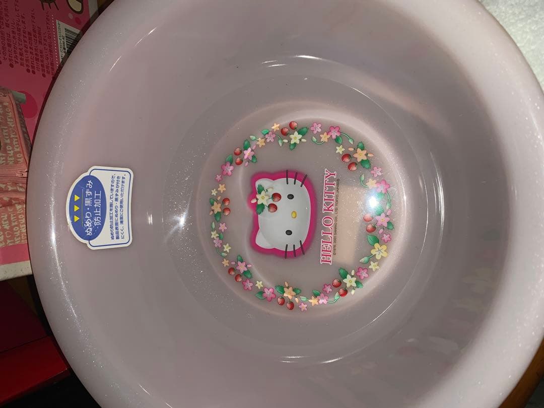 ハローキティ　希少　カオハナ　ミニロッカー　ミニハンガー　体重計　バスタオル　桶