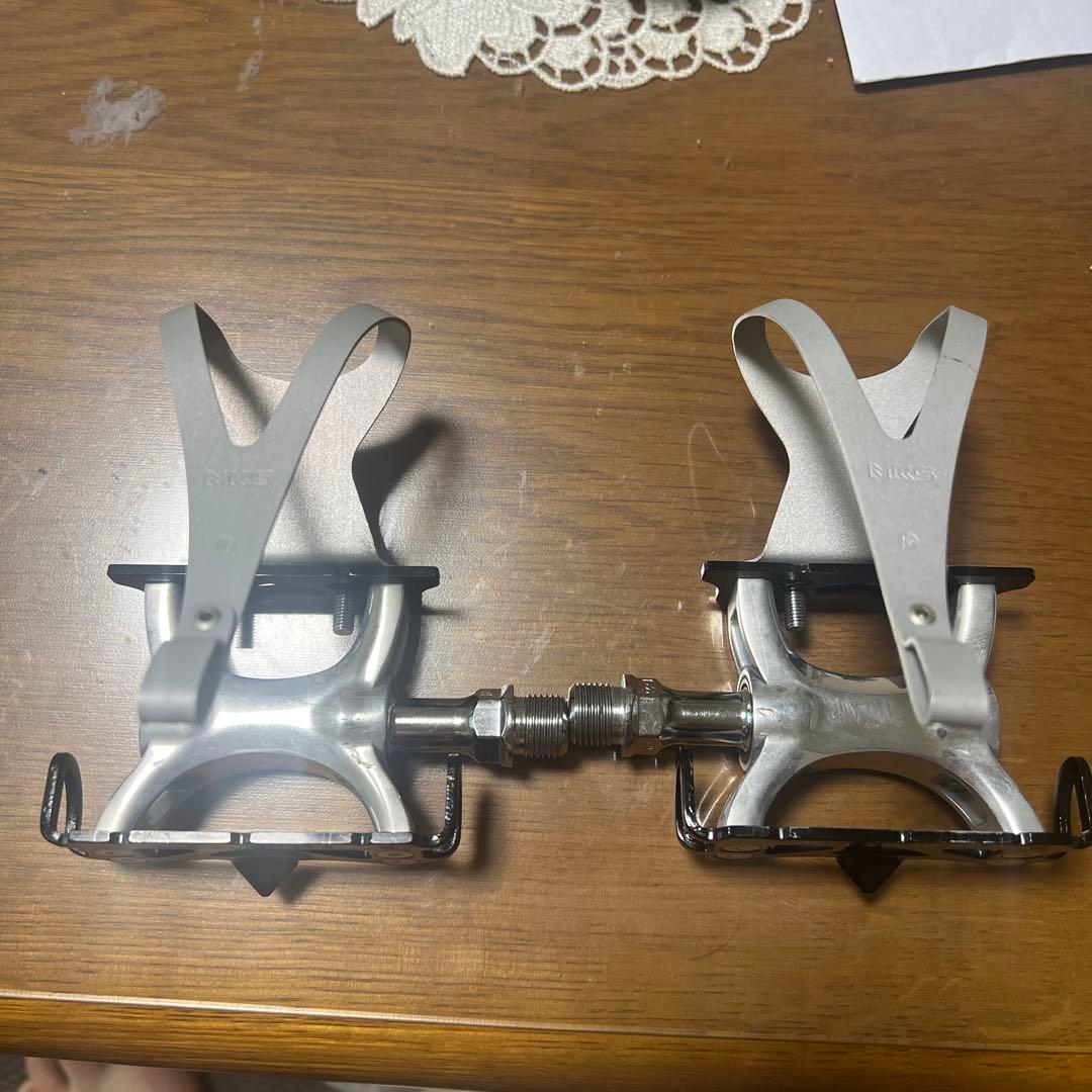 競輪　シュプリームペダル　軽剛トークリップMサイズ