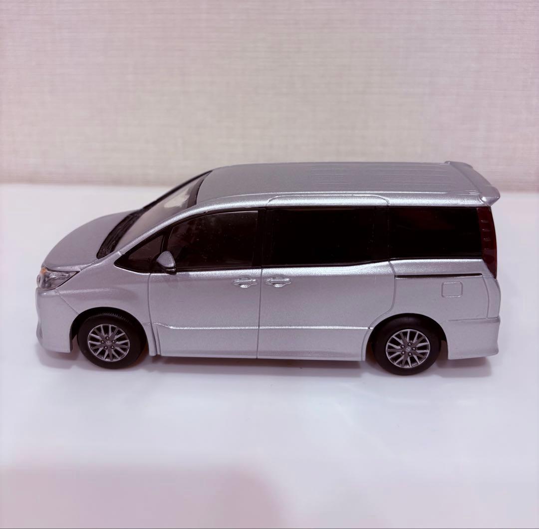 非売品✨トヨタノア✨店頭展示用✨シルバー