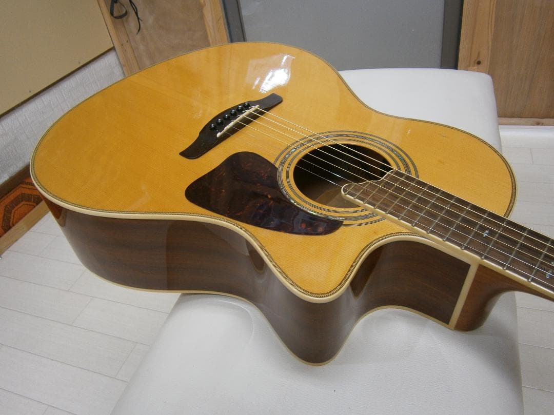 値下げ・Sヤイリ＜YE-50＞エレアコ・トップ単板