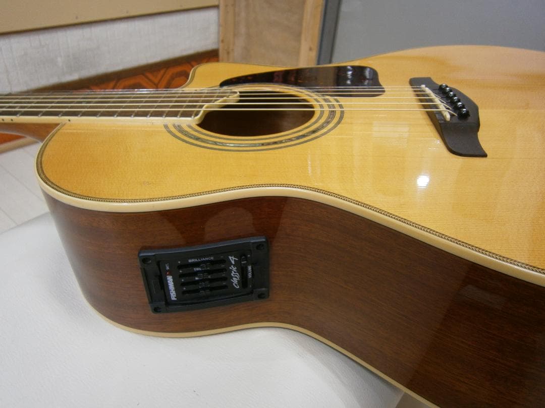 値下げ・Sヤイリ＜YE-50＞エレアコ・トップ単板