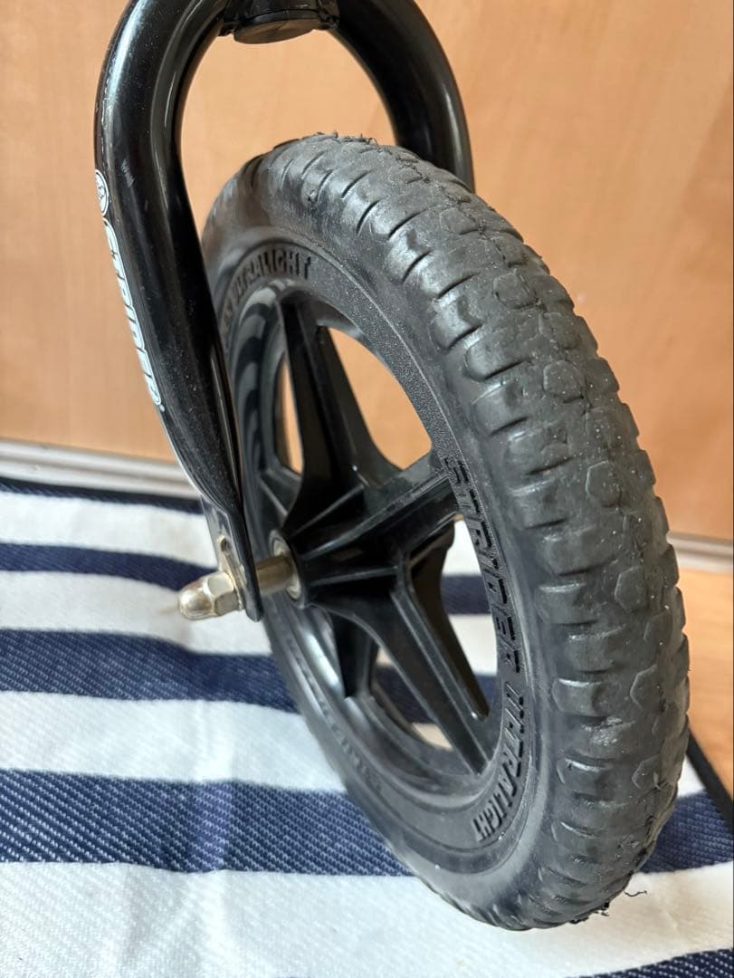 値下げ中【日本正規品】ストライダー 12インチ CLASSIC 青色