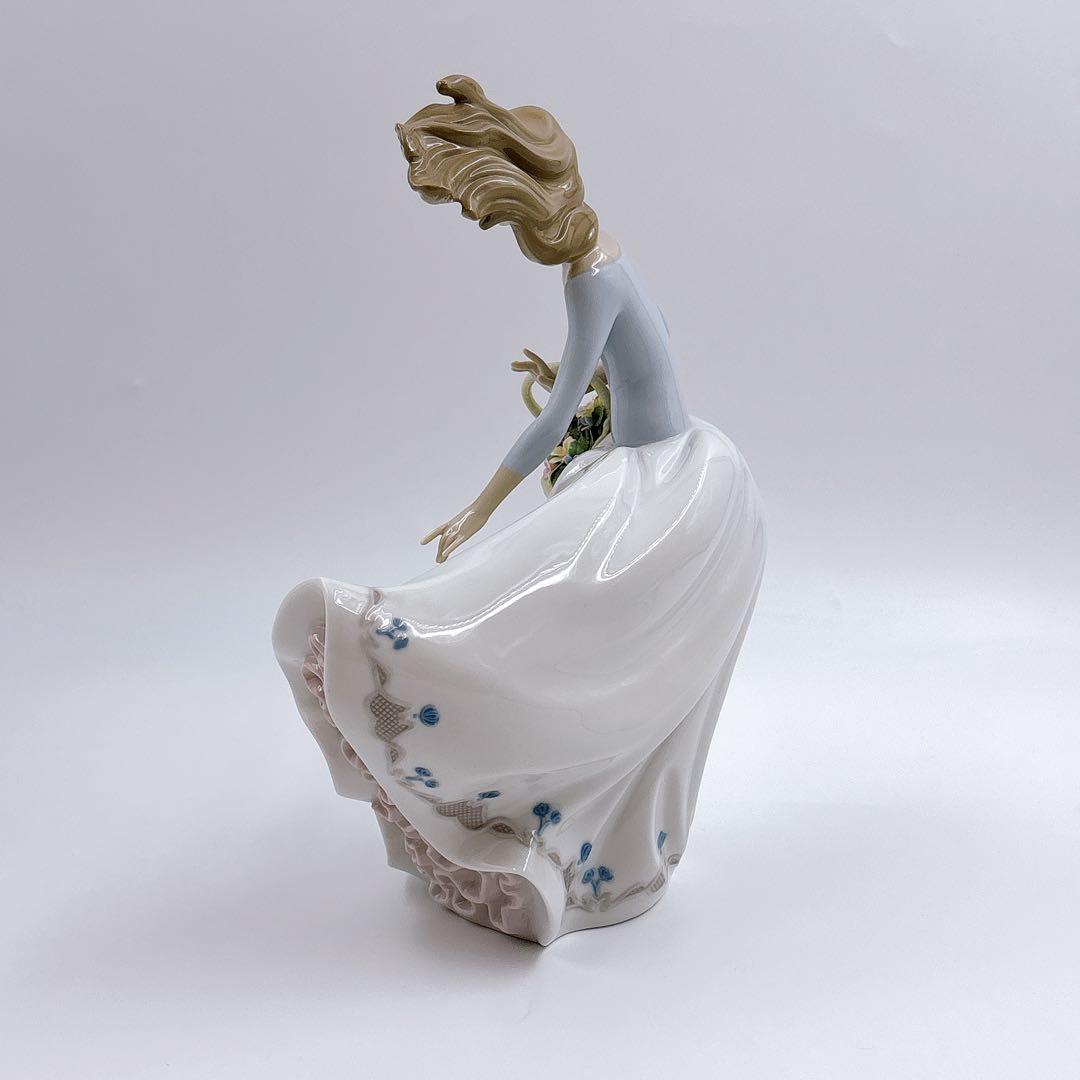 LLADRO リヤドロ 風のいたずら #6767