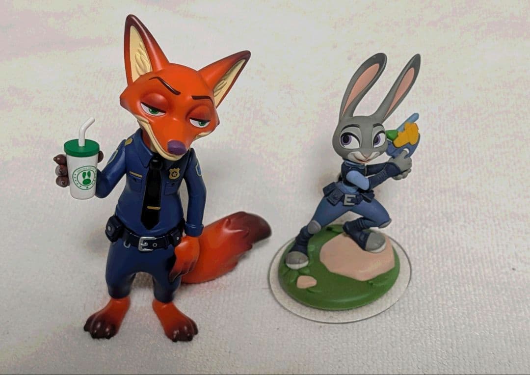 海外限定 ズートピア Zootopia キャリーケース フィギュア まとめ