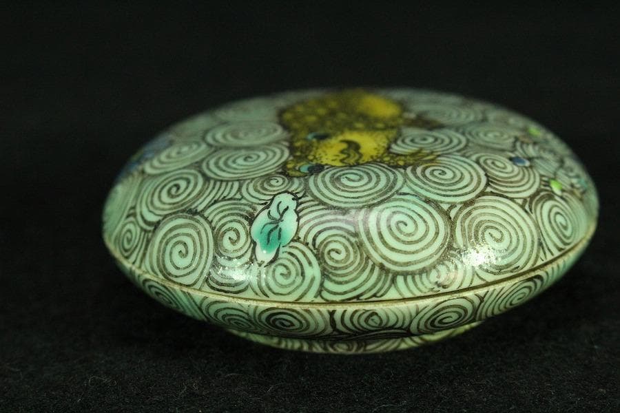 中国美術 色絵 渦蛙紋 香合 古美術 唐物(K-YC536)