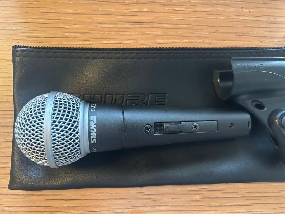 SHURE SM58 ダイナミックマイク 本体と付属品