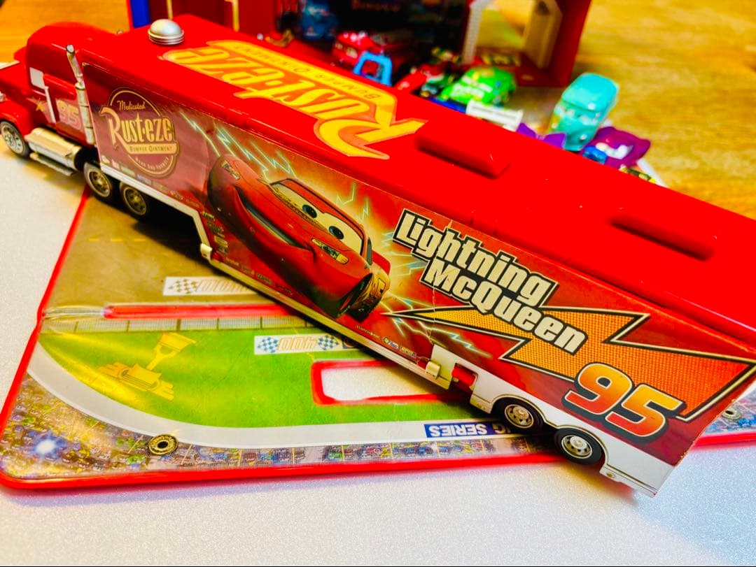 【廃盤希少商品‼︎】カーズ•トミカ19台/収納バッグ/トレーラーマックセットです☆