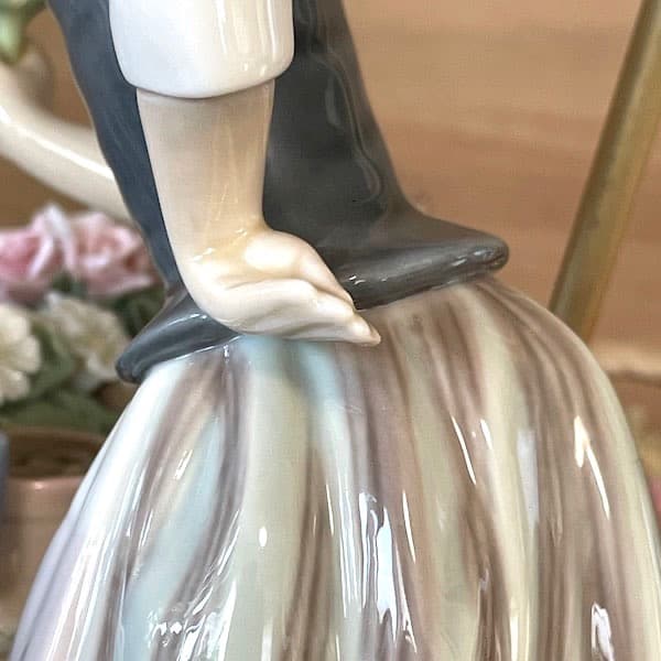 リヤドロ　公園通りの花屋さん　フィギュリン　LLADRO 人形　ポーセリン