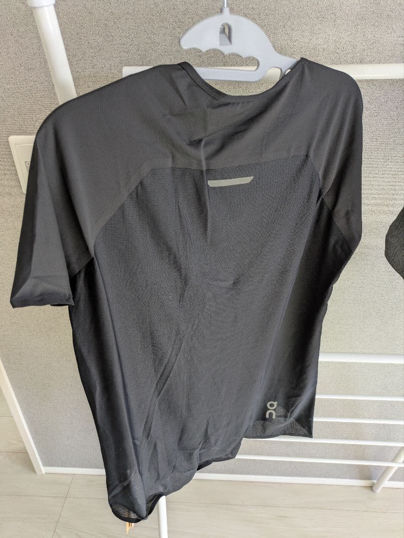 ON RUNNING PERFORMANCE-T LUMOS ジャージ上下セット