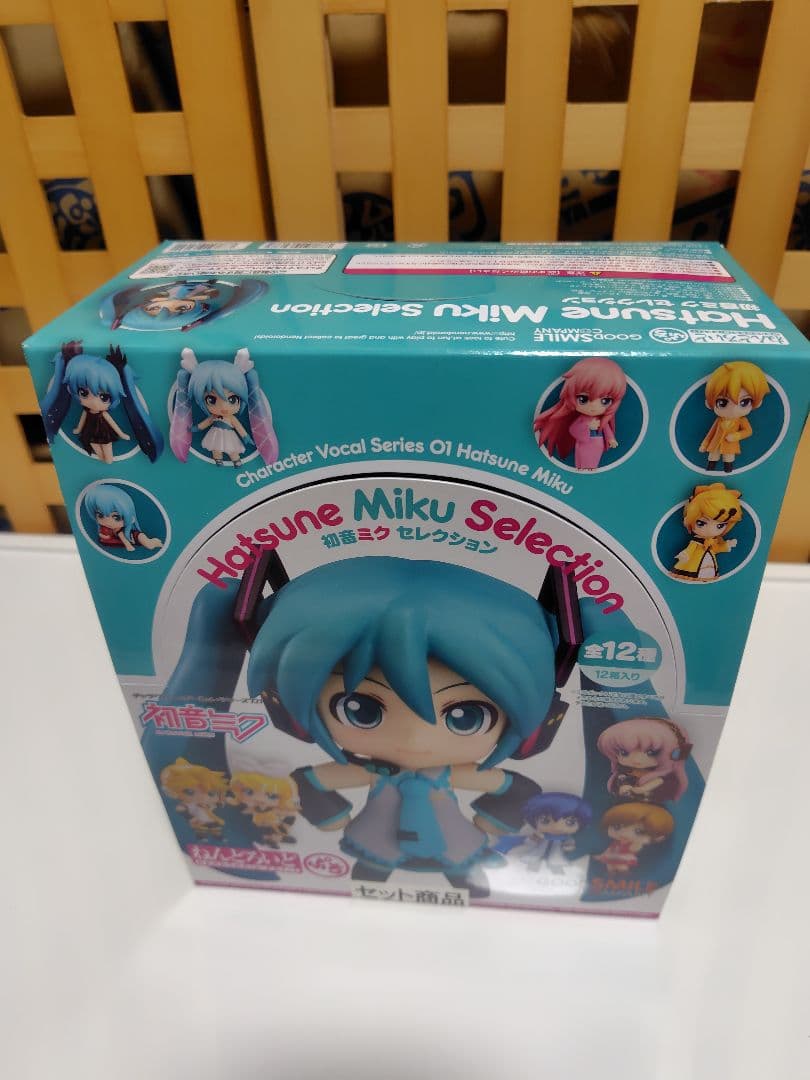 休日限定価格　初音ミク　セレクションねんどろいどプチ　12種セット