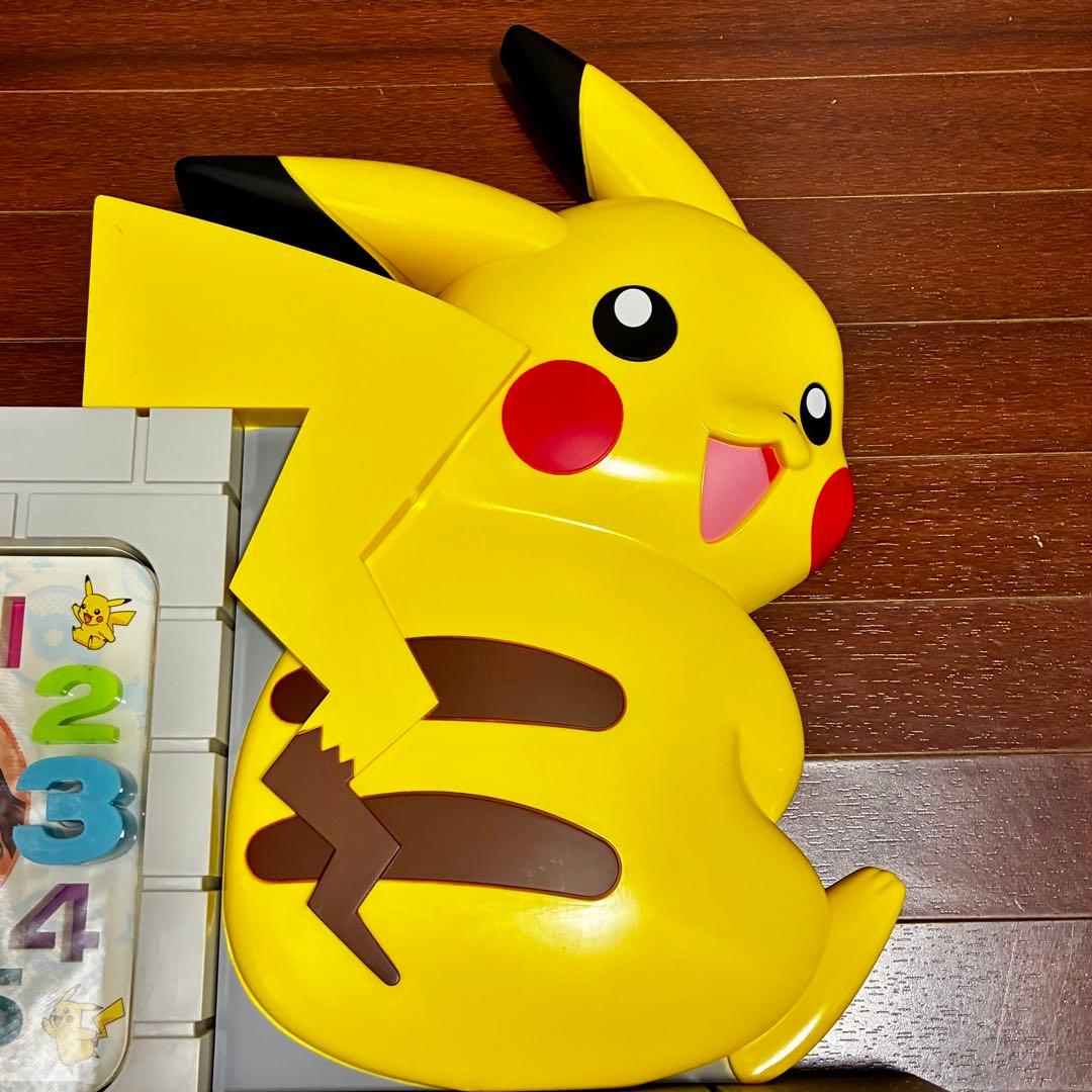 破壊の繭とディアンシー ポケモン ピカチュウ 壁掛け時計 アラーム機能付き