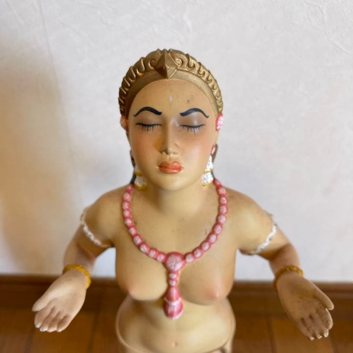 タイ 民芸品 女性像 祈りの女神像 陶器製 オブジェ インテリア 高さ約35cm