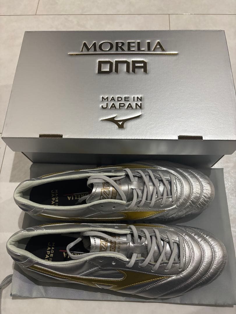 【新品】モレリアDNA MORELIA DNA シルバー/ゴールド27.0cm