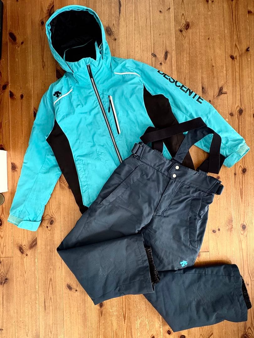 さち 様DESCENTE HEAT NANI デサント　スノーボードウェアセット