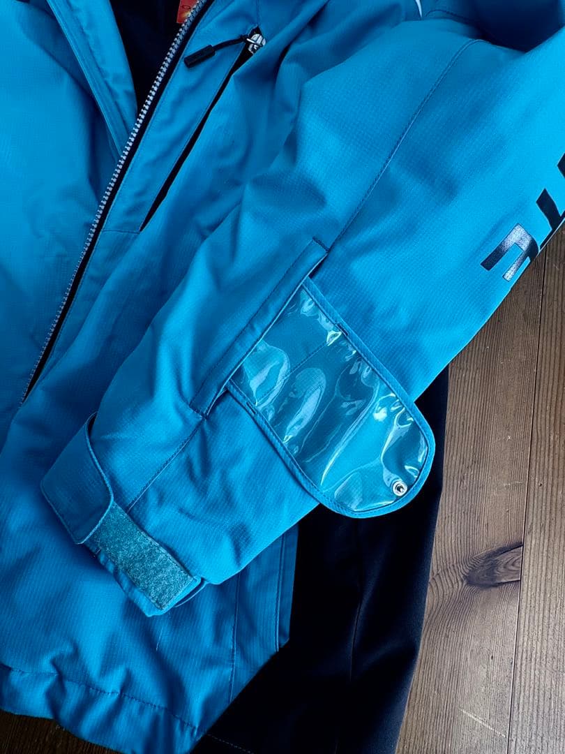 さち 様DESCENTE HEAT NANI デサント　スノーボードウェアセット