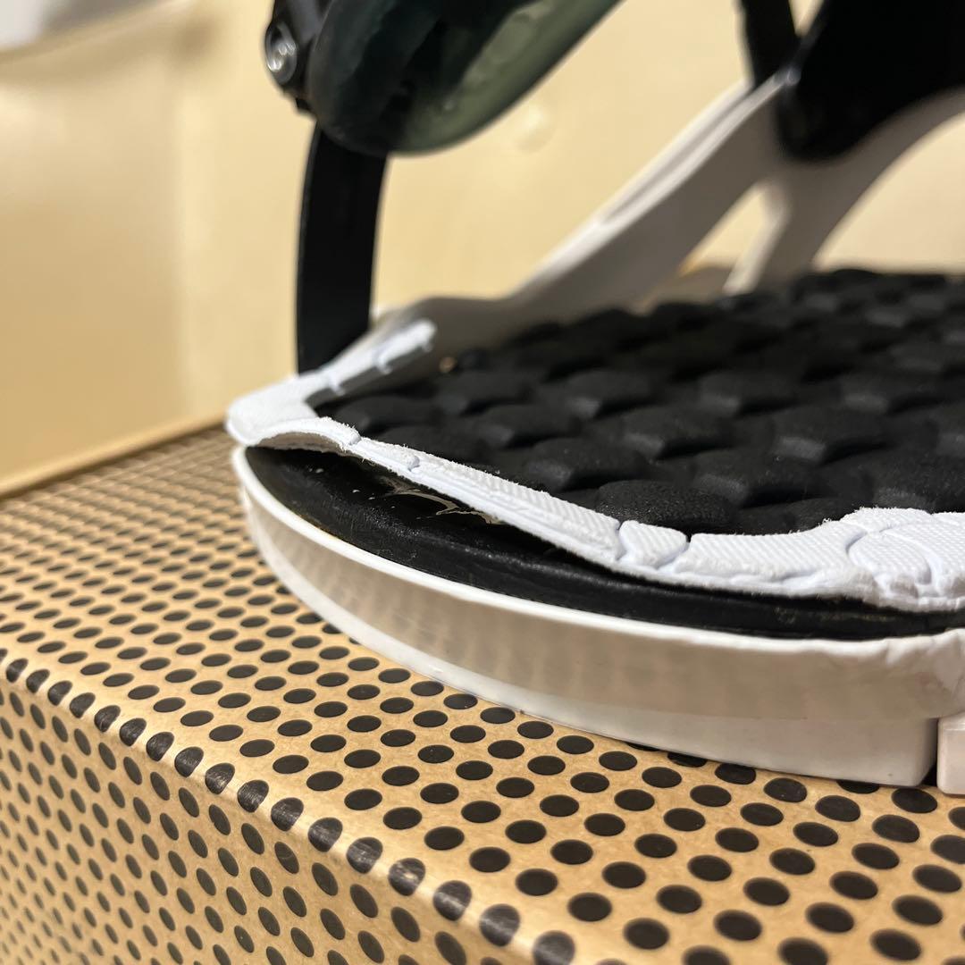 SALOMON rhythm スノーボードビンディング