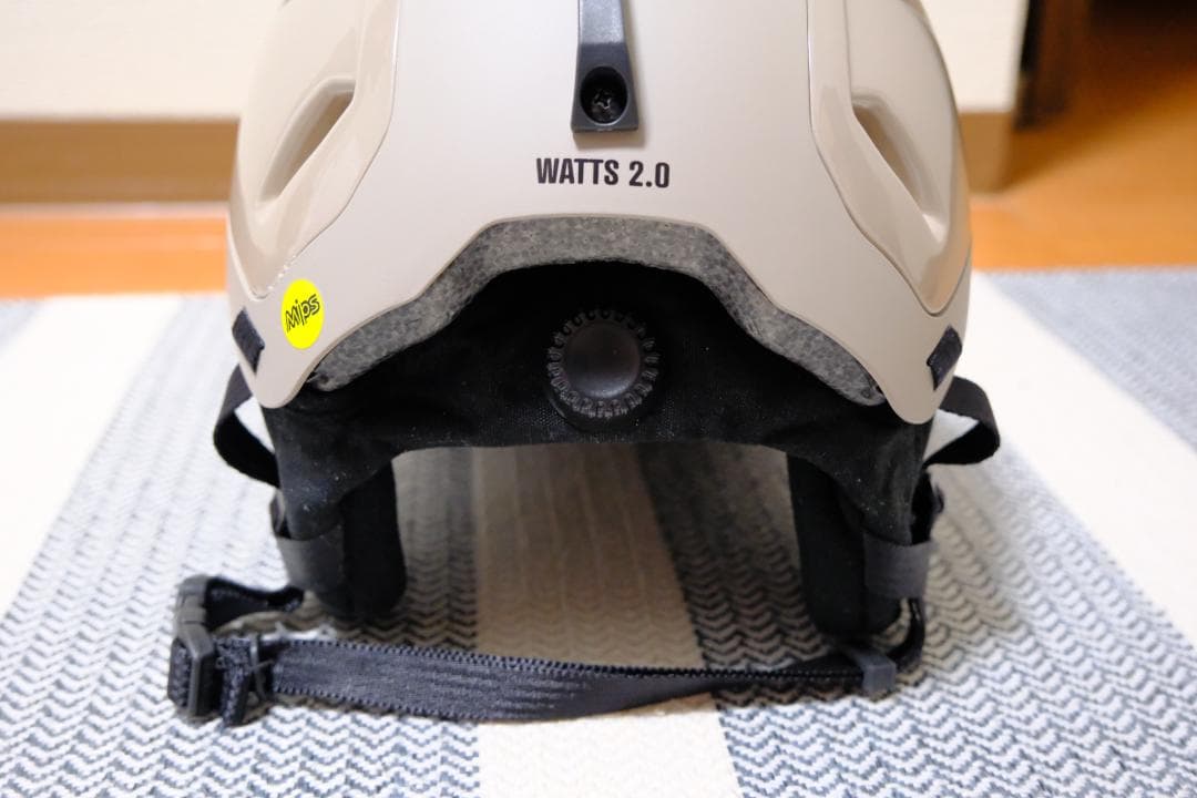 【状態良好】bern ヘルメット グレー　Mサイズ　スノーボード用