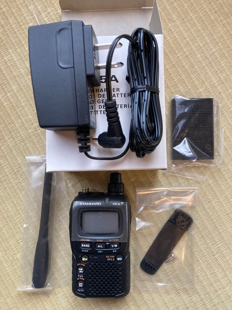 STANDARD VX-2 VHF/UHF トランシーバー