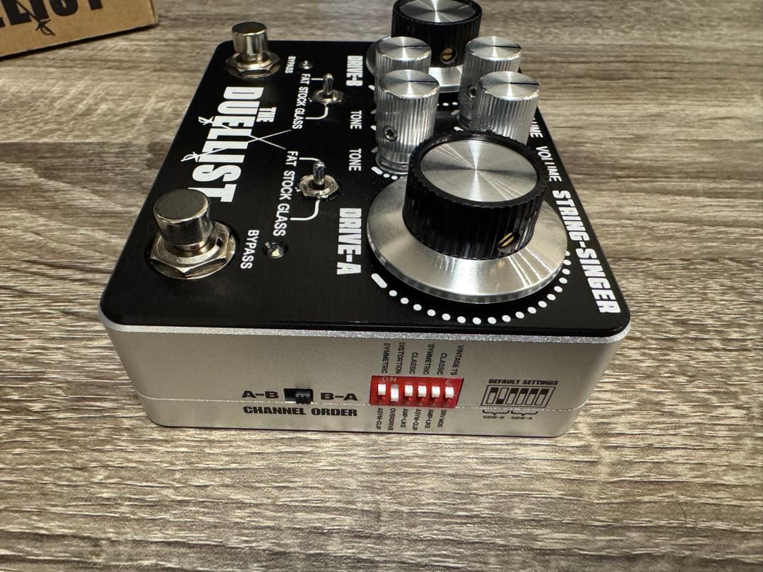 ギター KING TONE The Duellist Black Panel