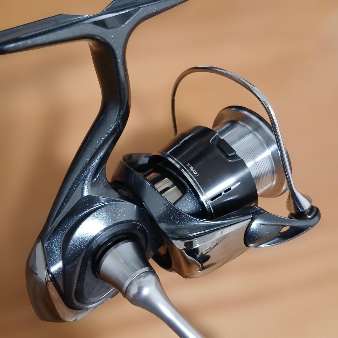 【極美品】DAIWA ダイワ LUVIAS 24ルビアス LT3000-H