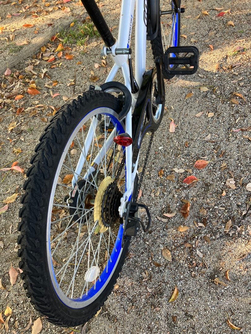 キッズ自転車　22インチ　広島県域一部を除き、引取り、配送限定(無償)