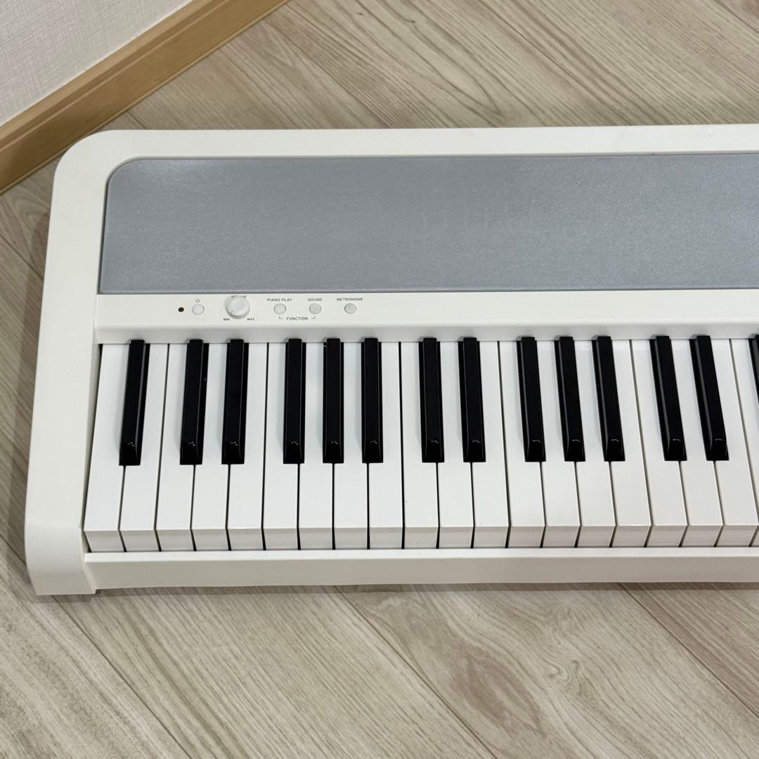 KORG 電子ピアノ B2 21年製 ホワイト スタンド付き 送料込み