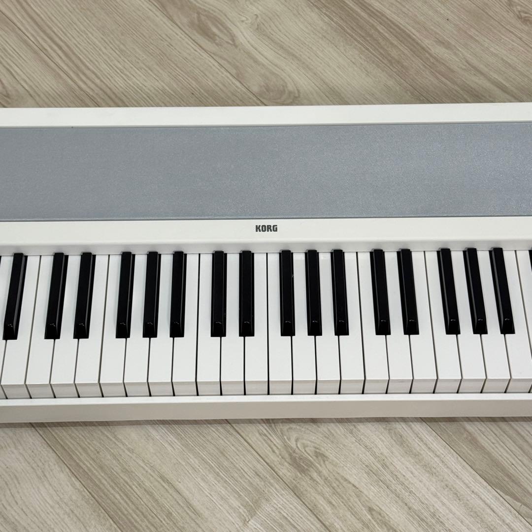 KORG 電子ピアノ B2 21年製 ホワイト スタンド付き 送料込み