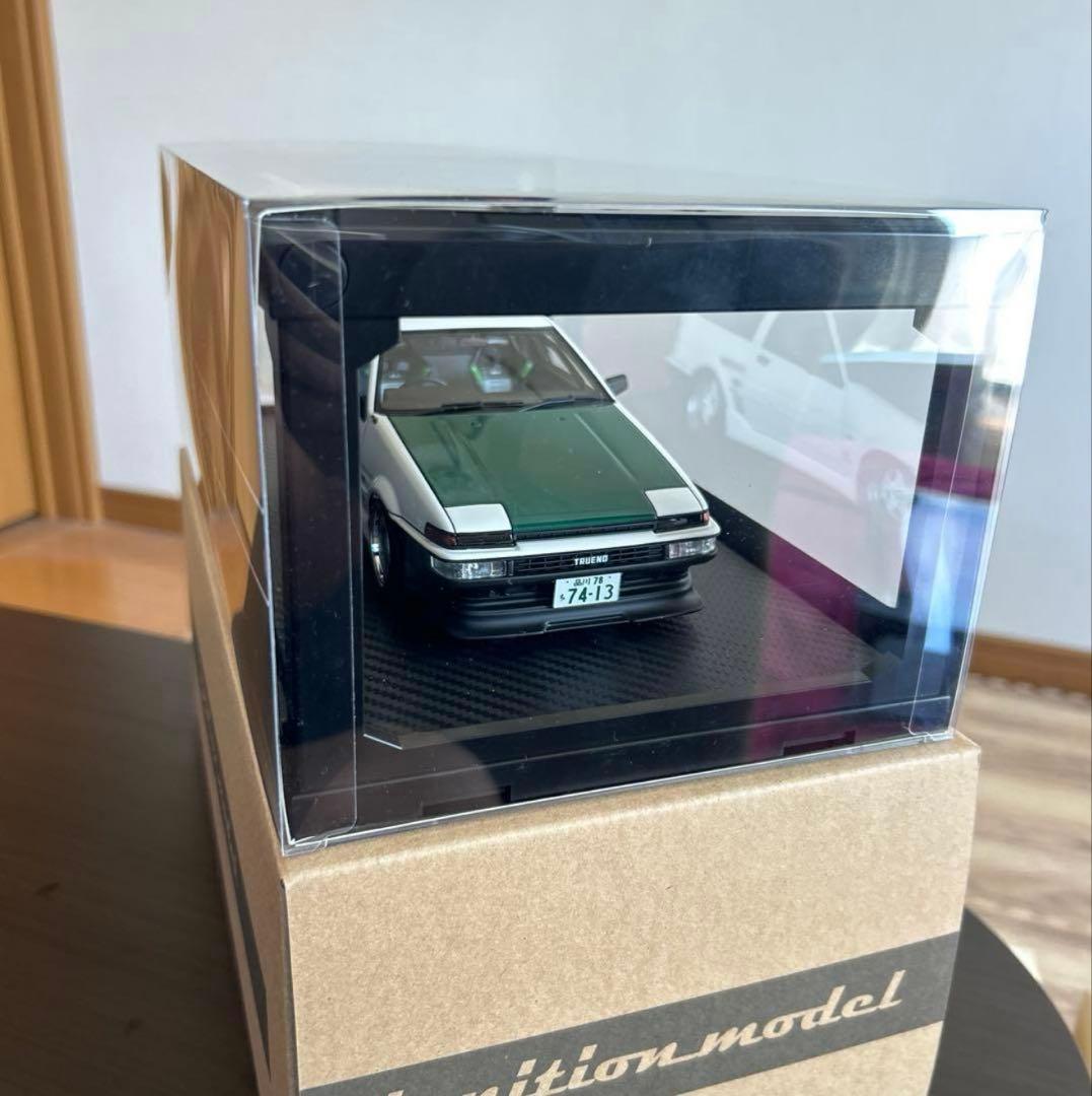 イグニッションモデル　1/18スケール AE86 土屋圭市