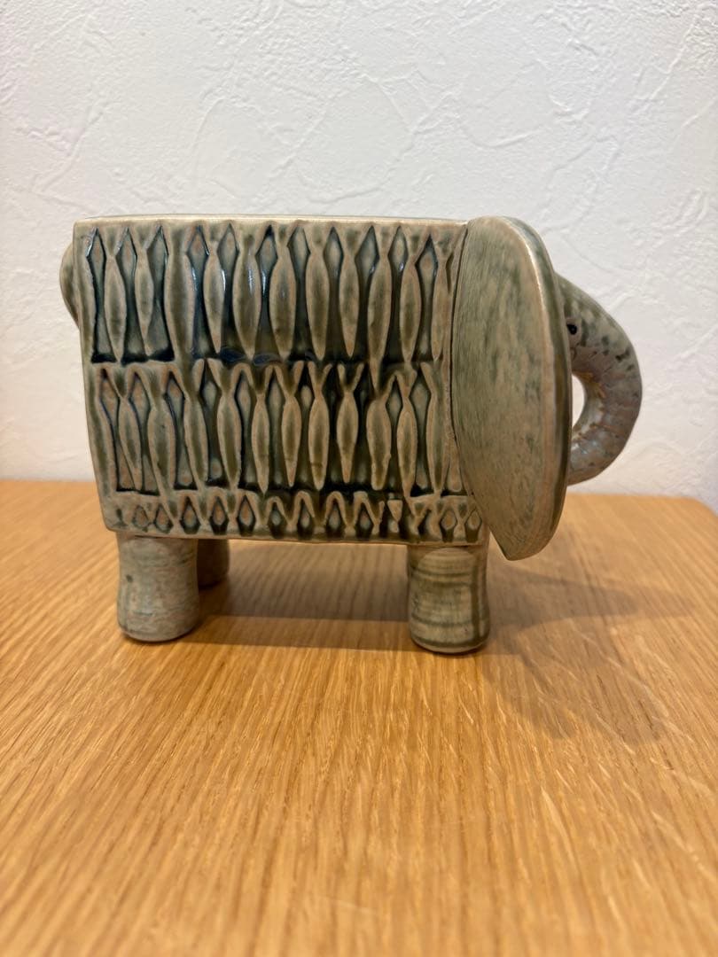 リサラーソン　ゾウ　グスタフスベリ