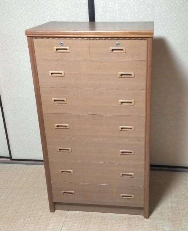 【送料込】大型 縦長 鍵付き タンス 引き出し 昭和 レトロ 収納 家具 箪笥
